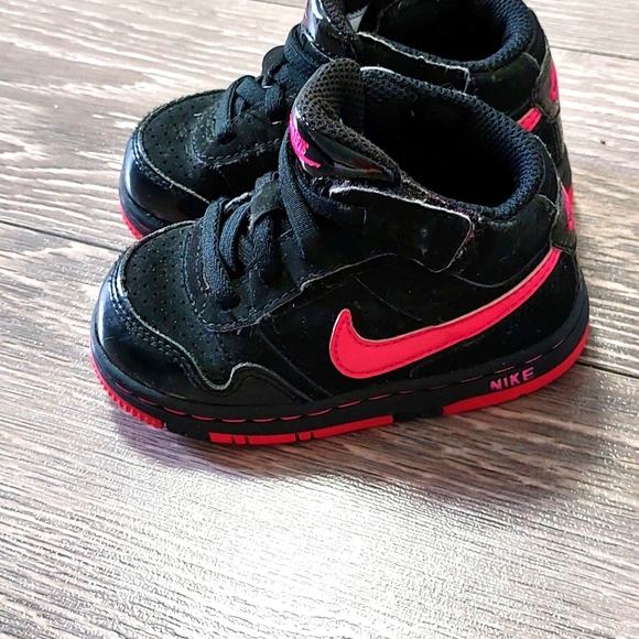 Nike Other - ✨5/$30✨baby girl Nikes- 6C